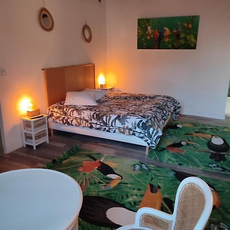 Le Mas Rocamour Bed & Breakfast Roquemaure  Bagian luar foto