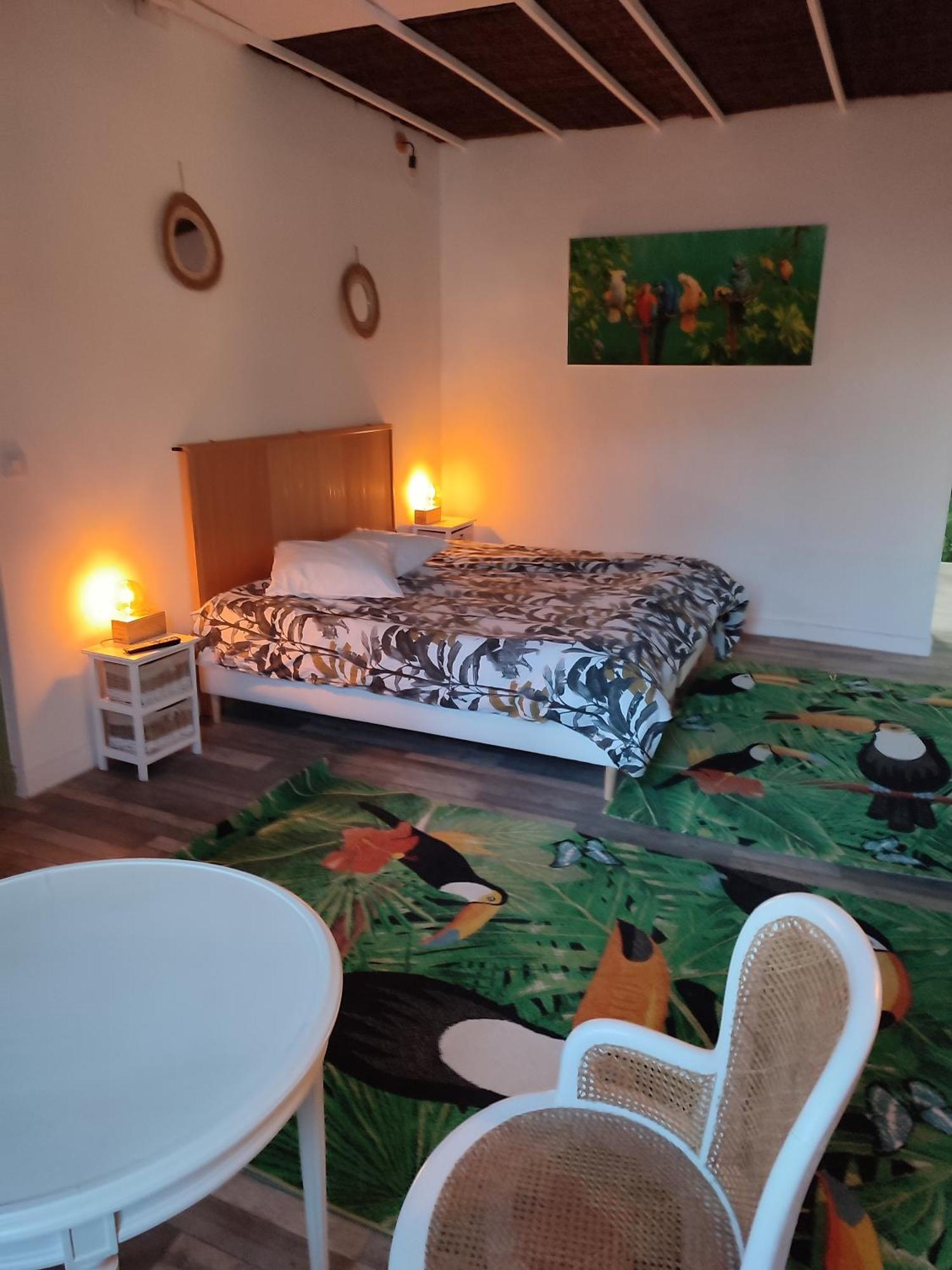 Le Mas Rocamour Bed & Breakfast Roquemaure  Bagian luar foto